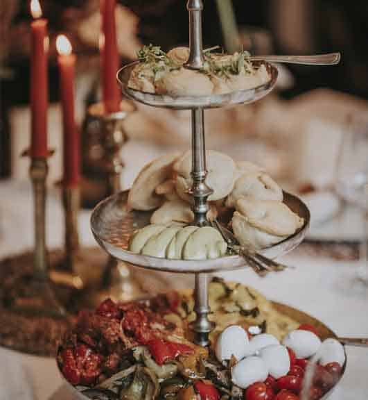 Landhaus Witten Deel. Casual Fine Dining im wunderschönem Ambiente. Wir richten Deine Traumhochzeit aus, ohne Tüll und Tränen.